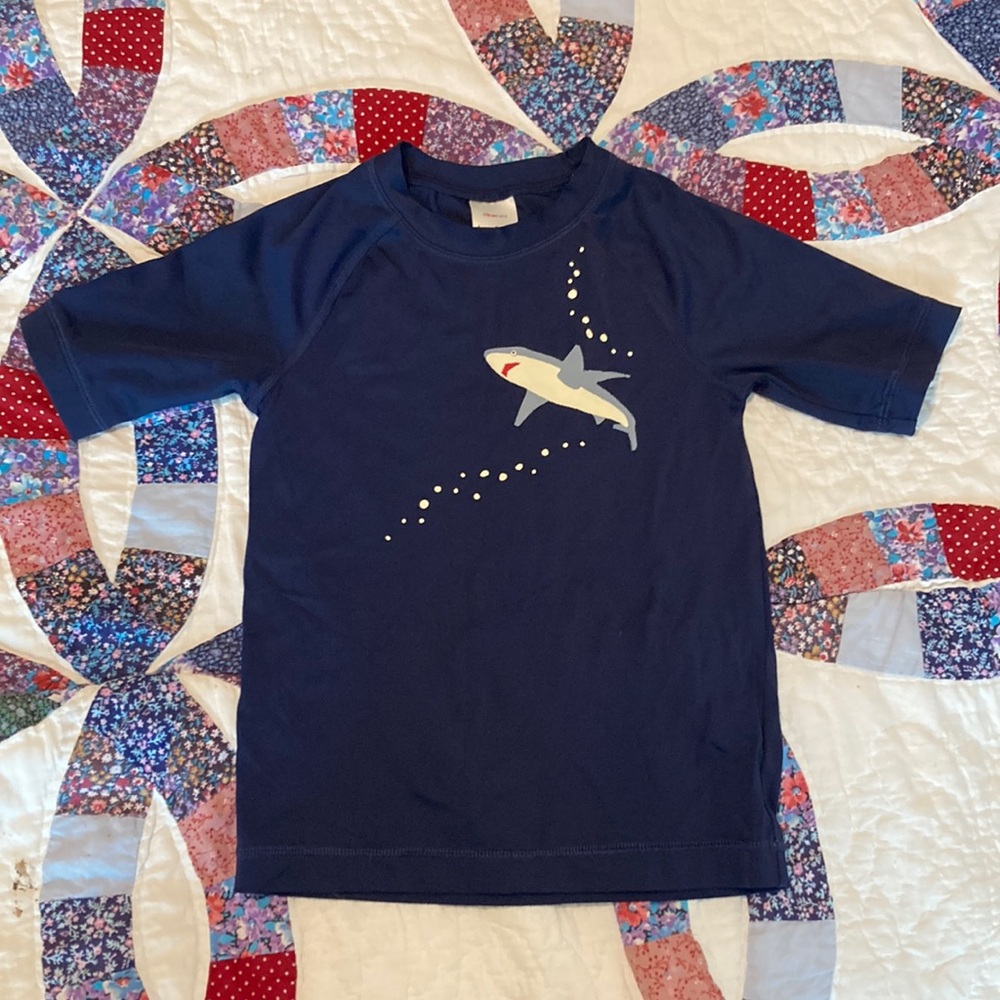 hanna andersson shark rashguard